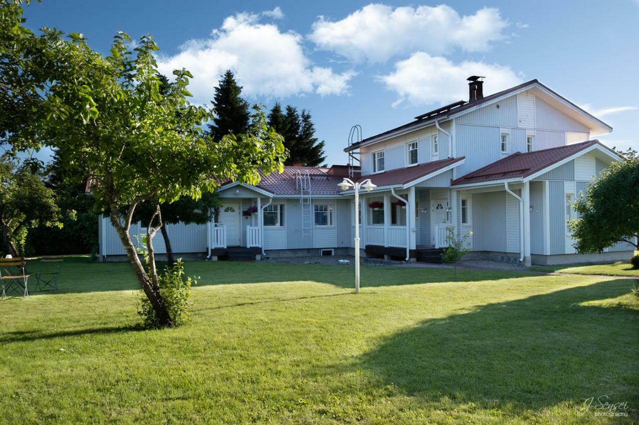 Westbay Inn Вааса Екстер'єр фото